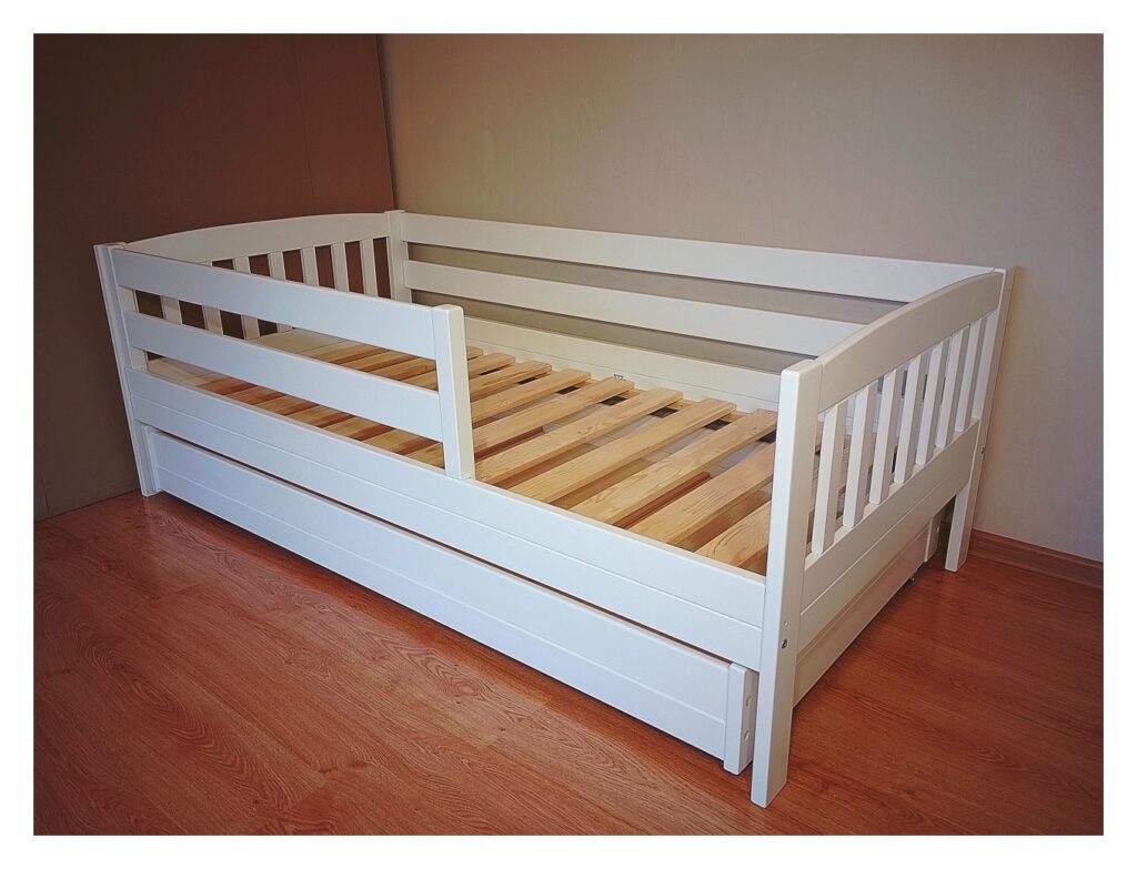 Lastevoodi 90x180 pesukastiga