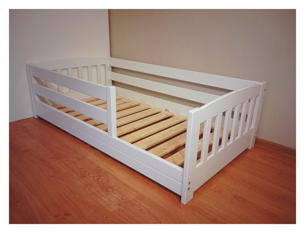 Lastevoodi 80x160 cm. Madal, valge. Põrandavoodi. Turvapiiretega. Tartus ja Pärnus. Montessori