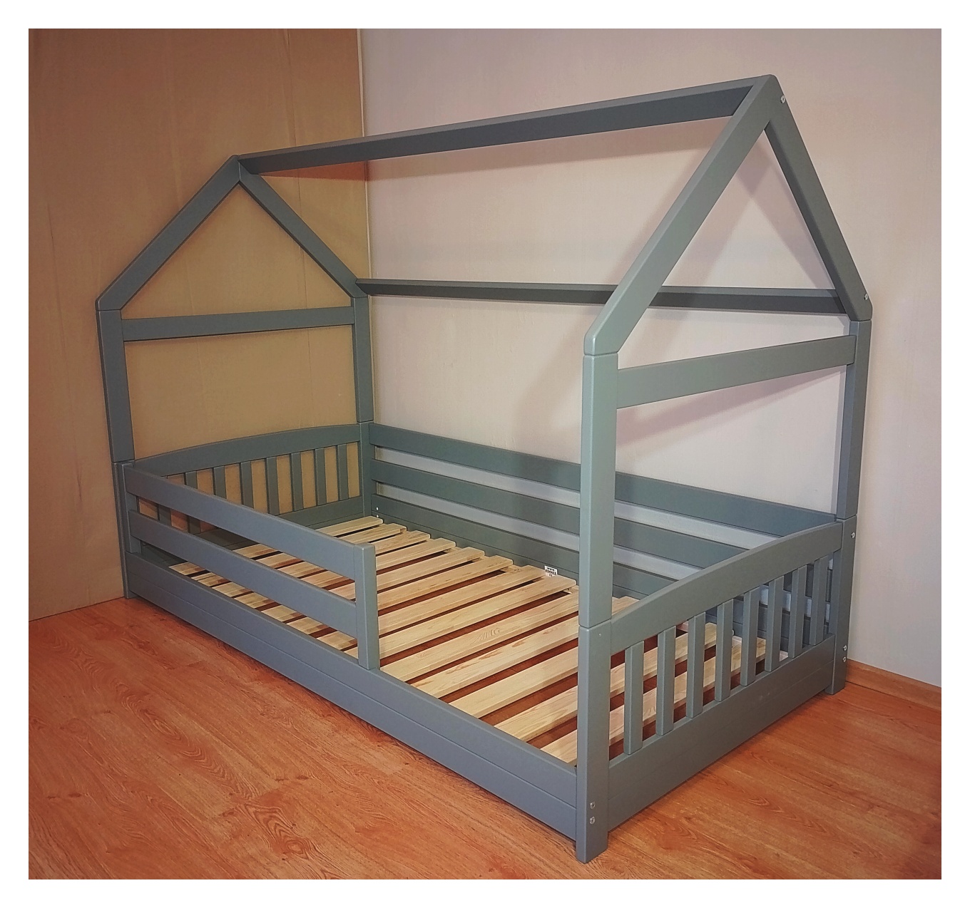 Põrandavoodi 100x200 madal majavoodi