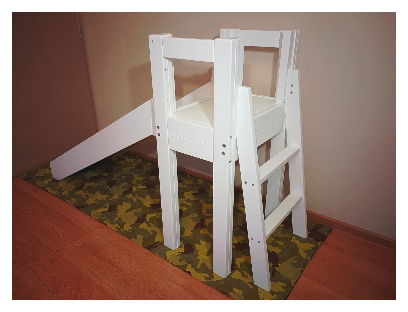 Liumägi lastele tuppa, Ronimis ja mängutorn