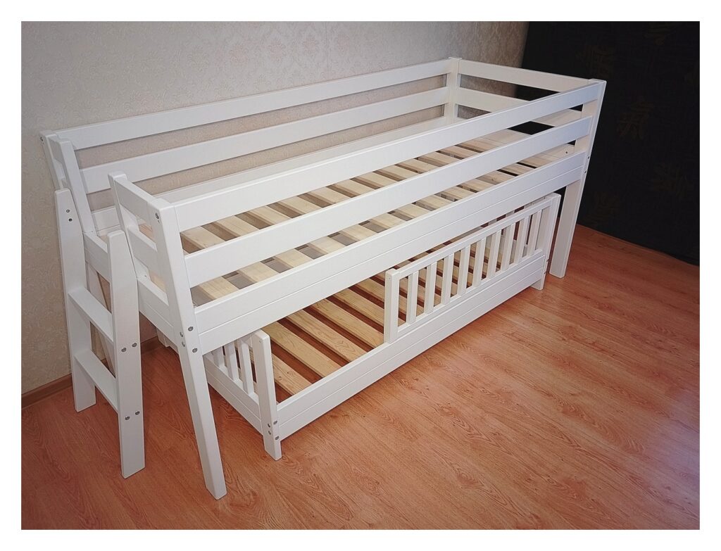 Lastevoodid, 
komplekt kahele,
voodi 80x160,
ruumisäästlik